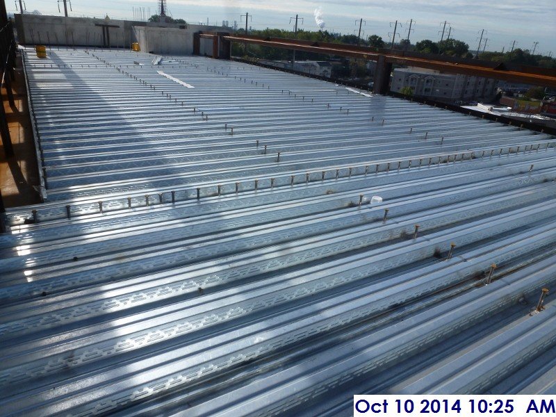 Installed shear studs at the lower roof Facing South-West (800x600)